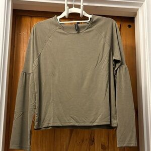 Knot Sisters Long Sleeve Modal Top Olive Green Size Medium NWT